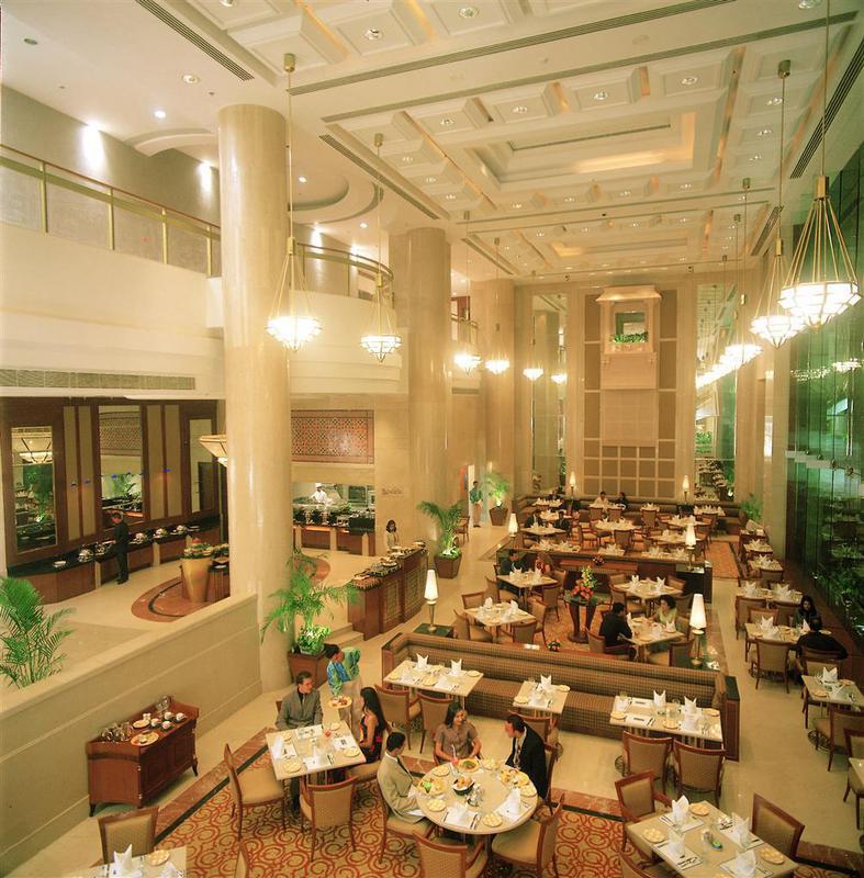 Sheraton New Delhi Hotel מסעדה תמונה